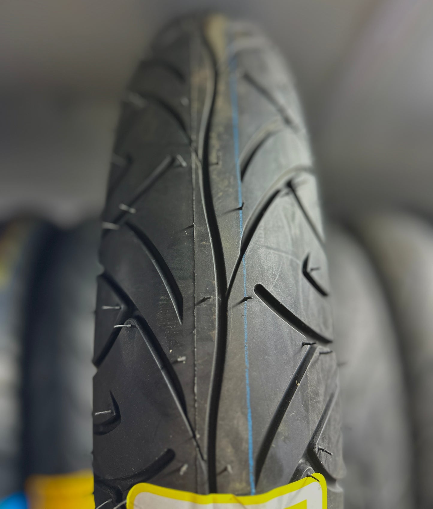 PIRELLI 100-80-17 SPORT DEMON