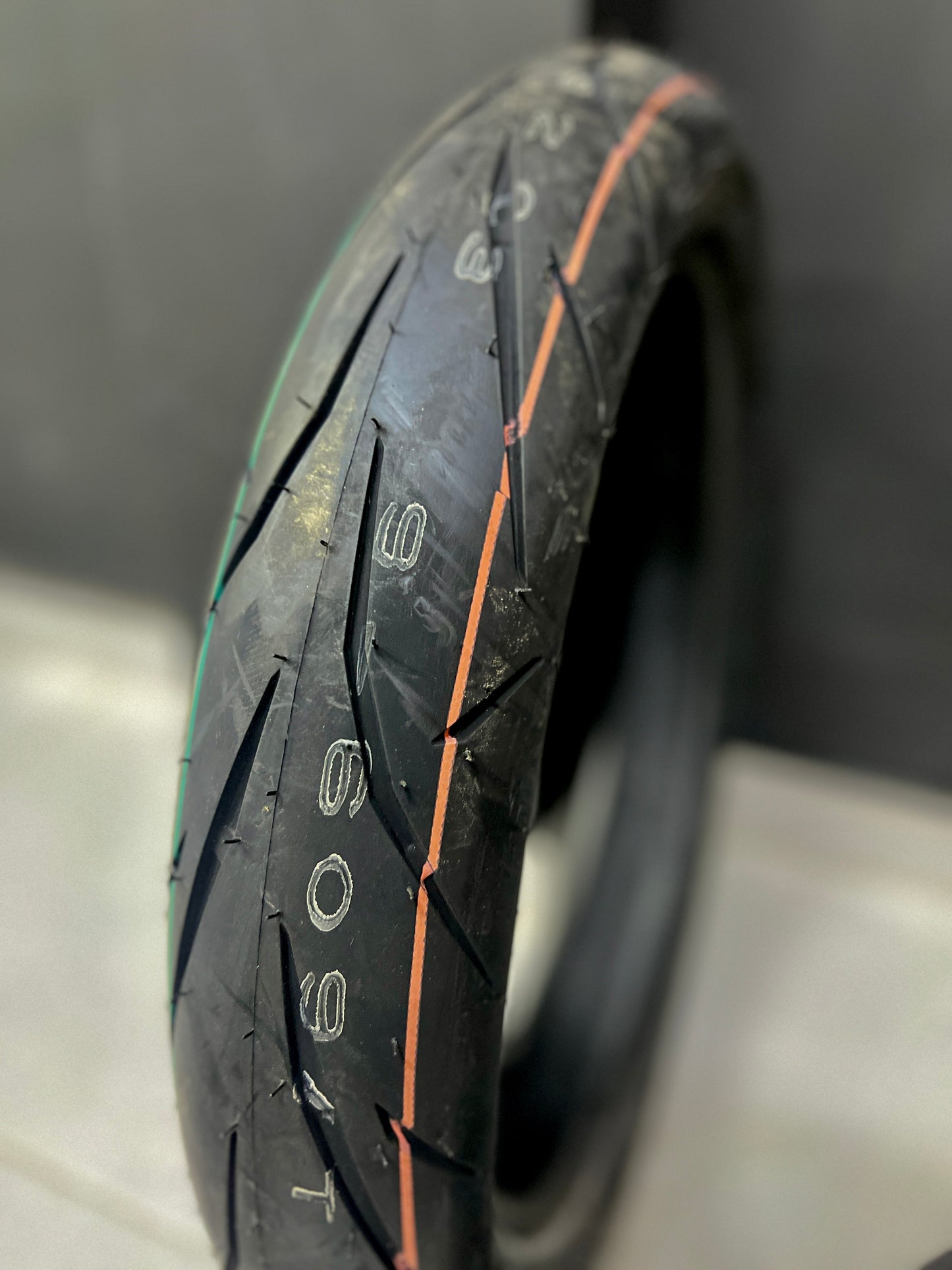 IRC 100-80-17 IZS 99