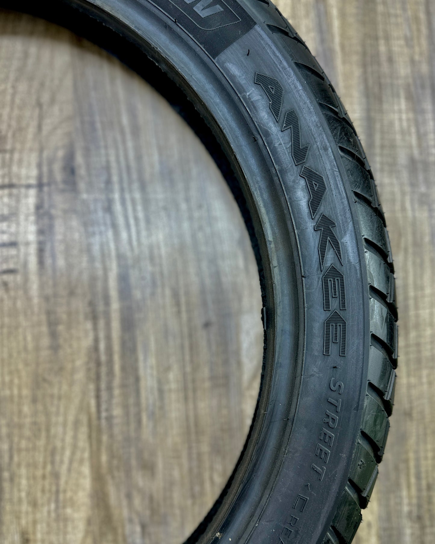 MICHELIN 100-90-18 ANAKEE STREET