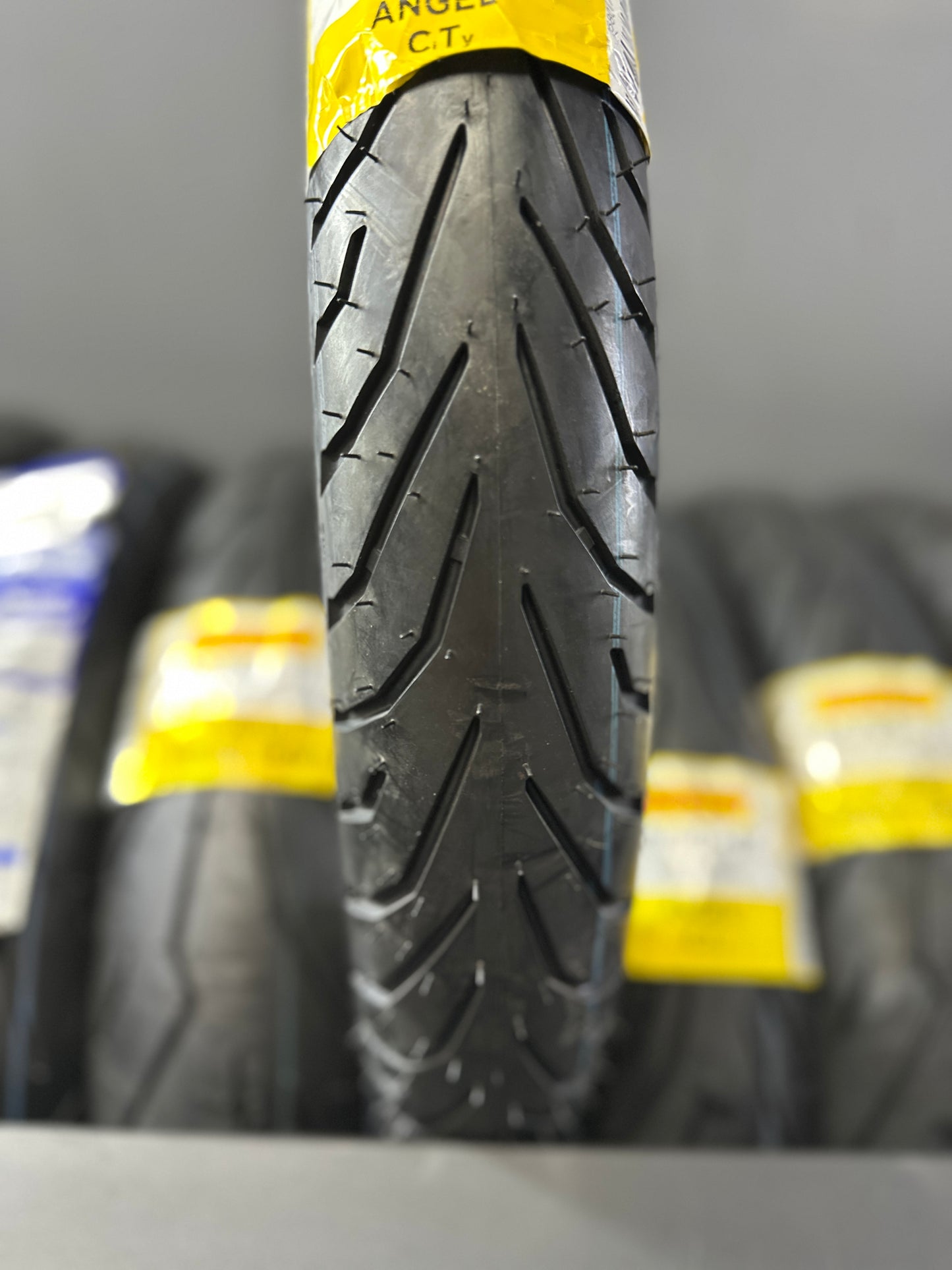 PIRELLI 80-100-17 ANGEL CITY