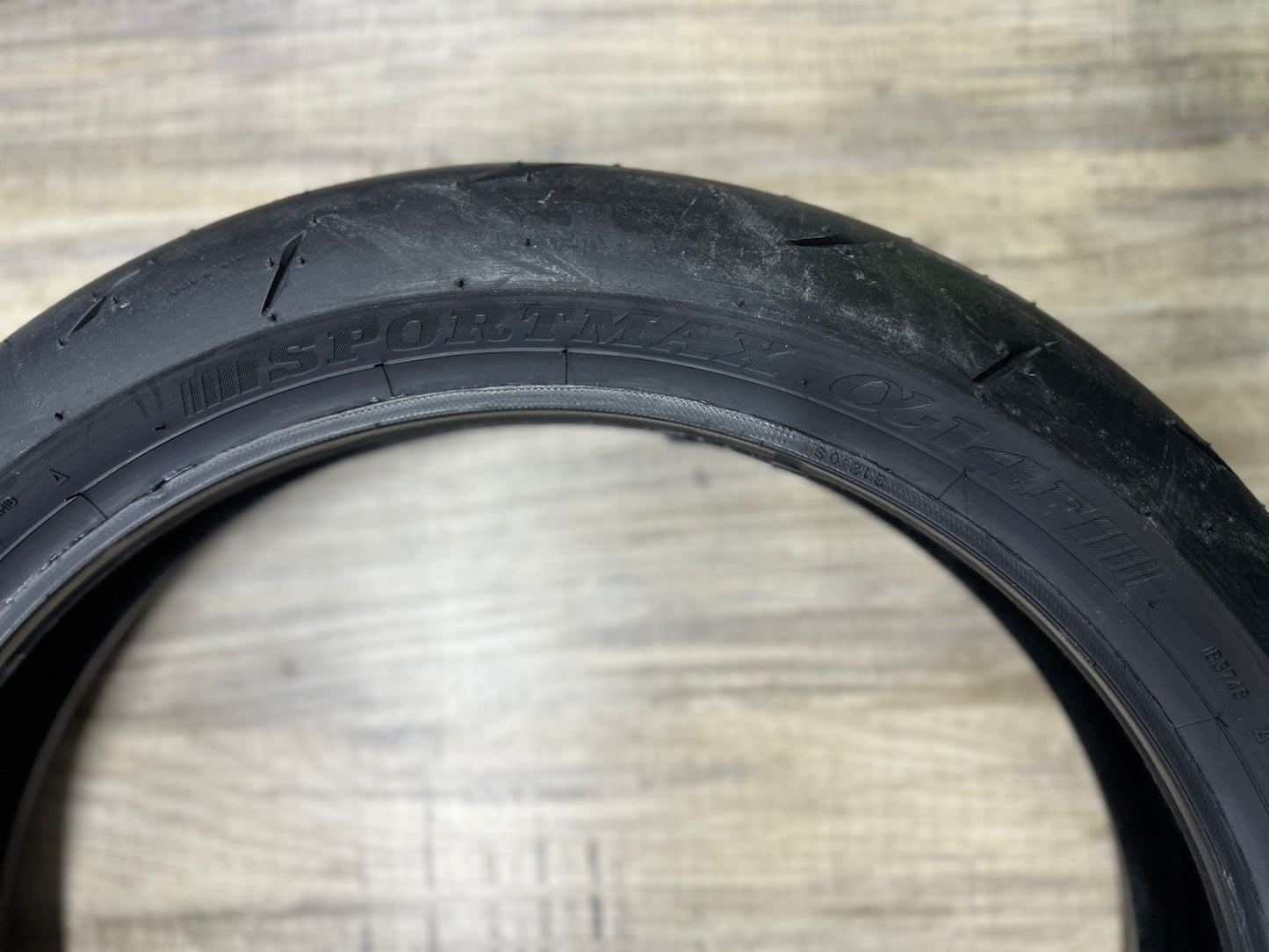 DUNLOP 120-70-17 ALPHA 14