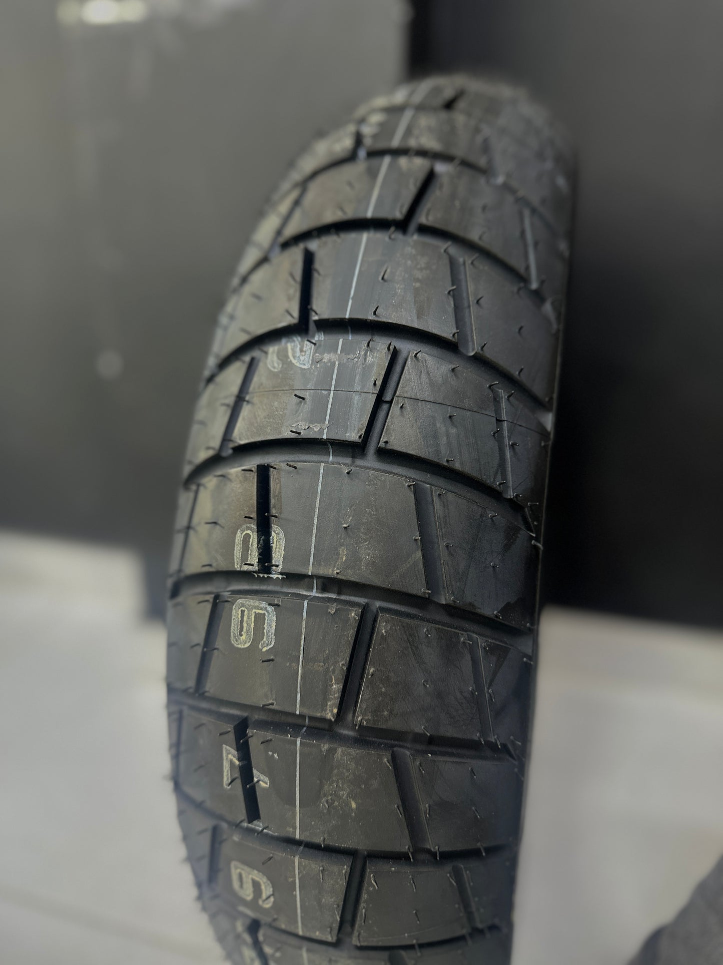 BRIDGESTONE 150-70-17 BATTLAX AT41