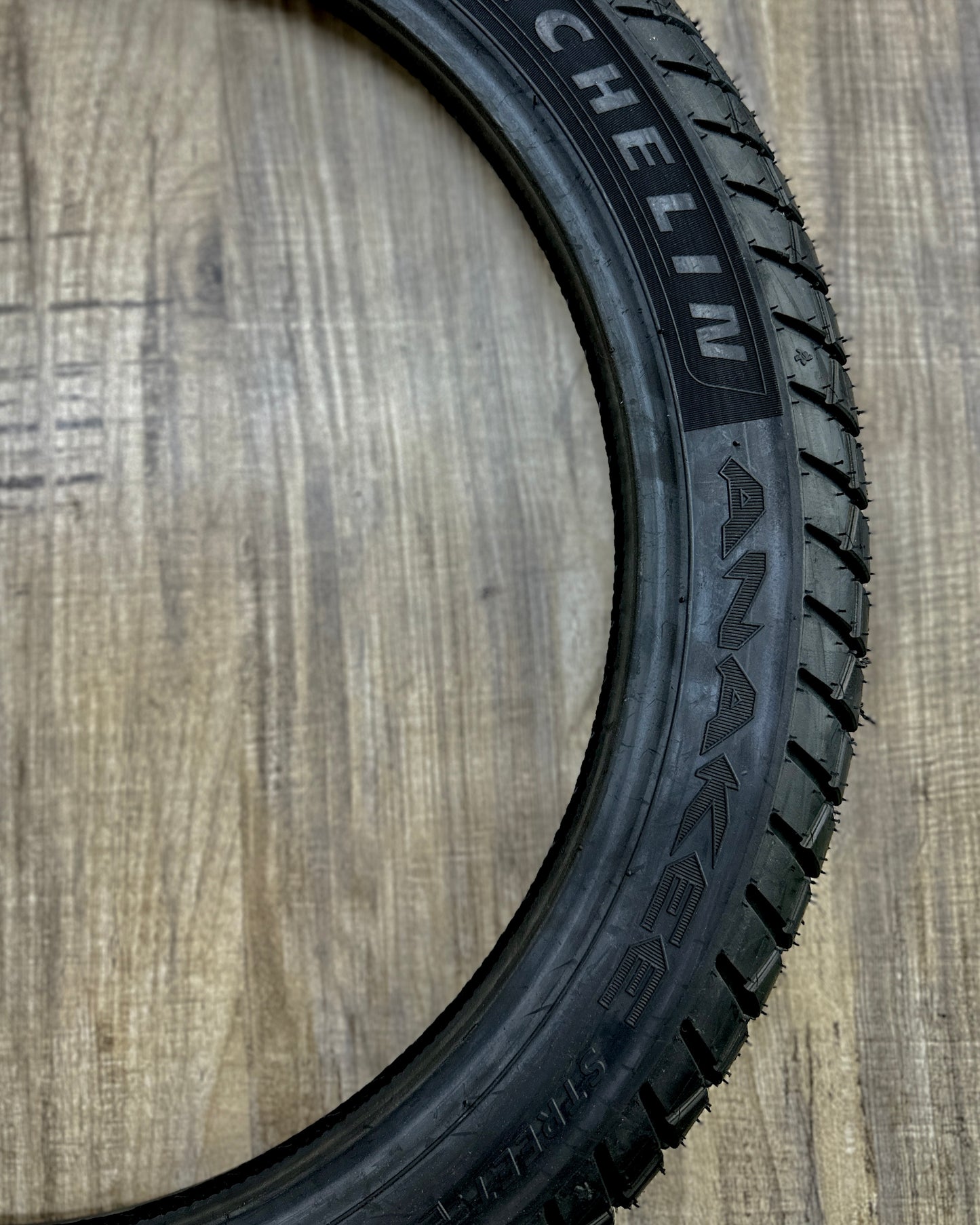 MICHELIN 80-100-18 ANAKEE STREET