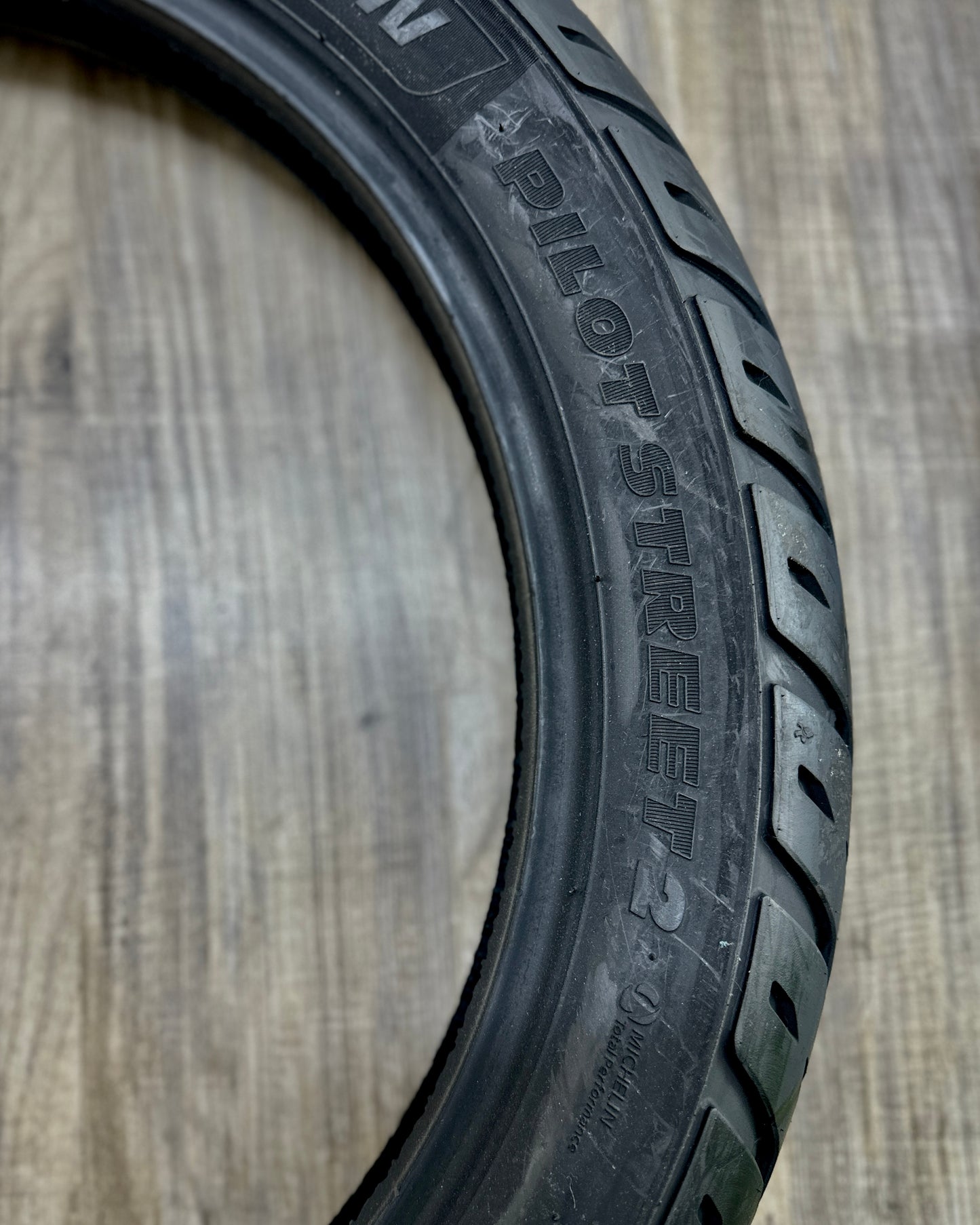 MICHELIN 110-80-17 PILOT STREET 2