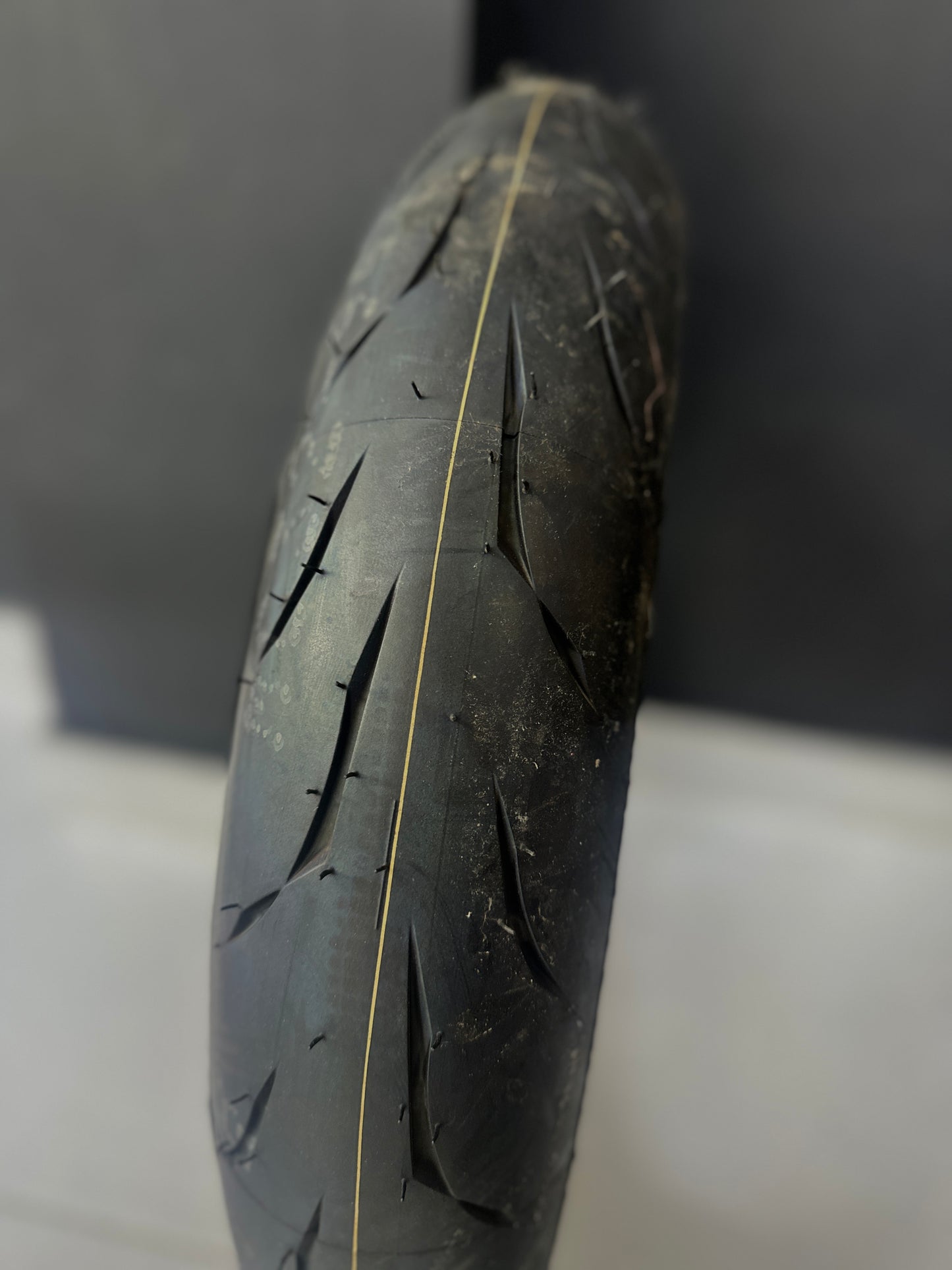 BRIDGESTONE 110-70-17 BATTLAX RS10