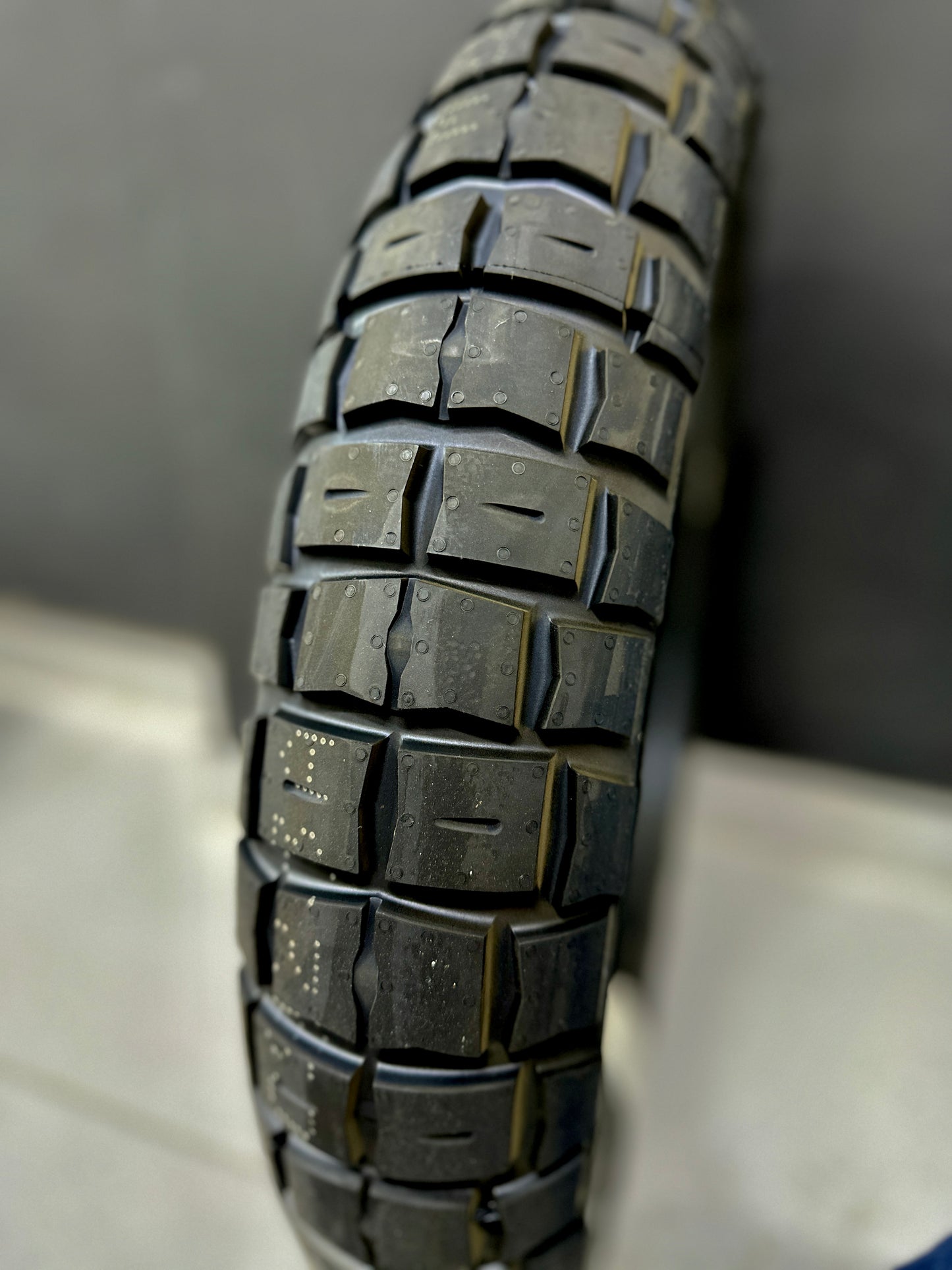 PIRELLI 110-80-19 SCORPION RALLY STR
