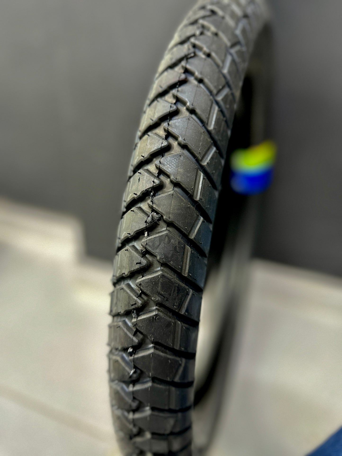 MICHELIN 80-100-18 ANAKEE STREET