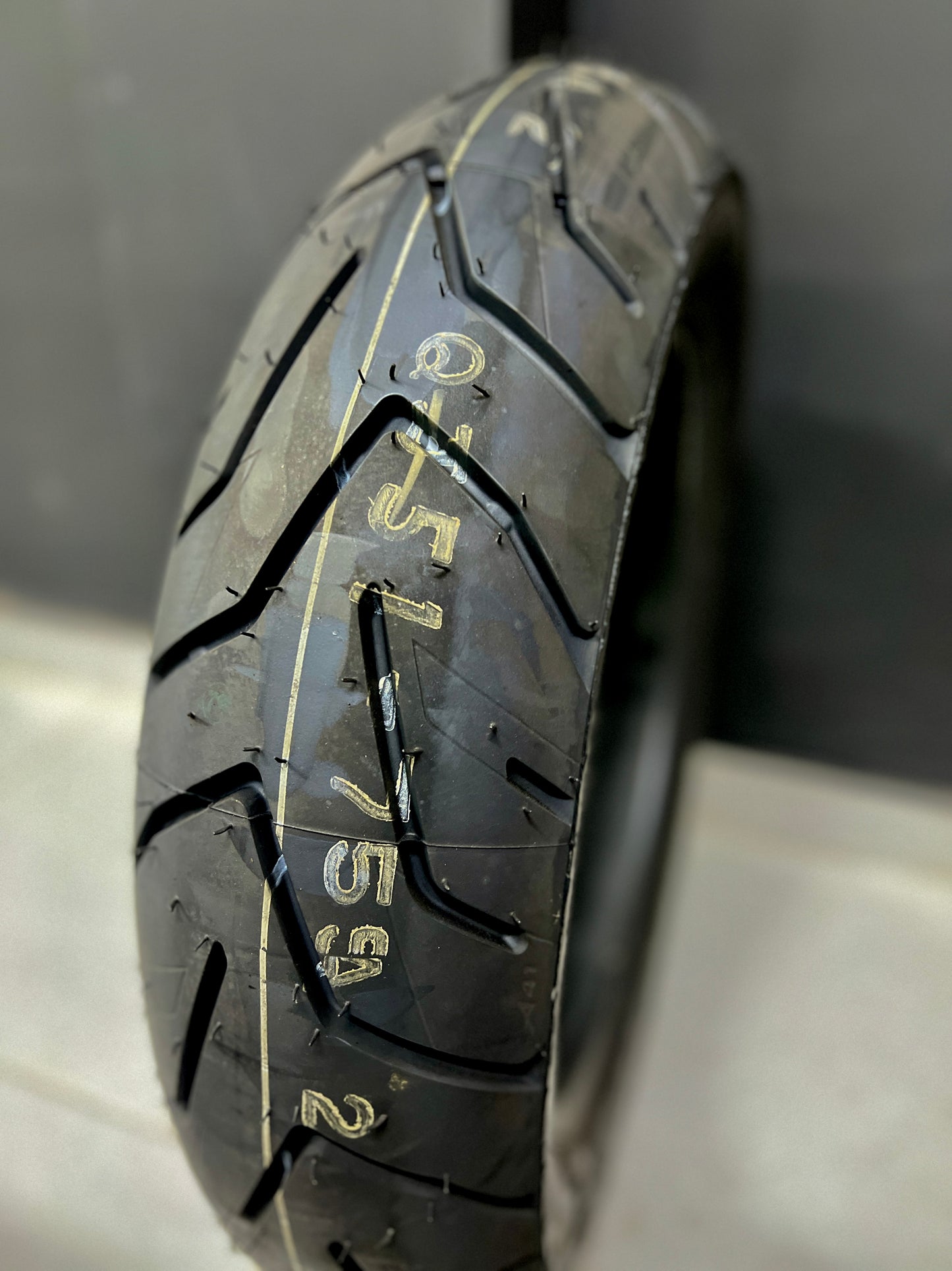 BRIDGESTONE 150-70-17 BATTLAX A41