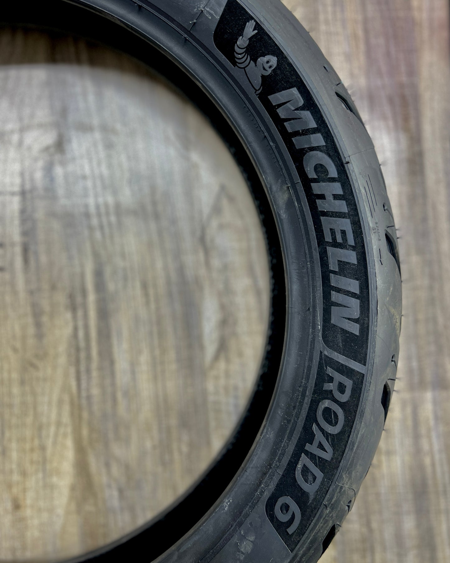 MICHELIN 140-70-17 ROAD 6