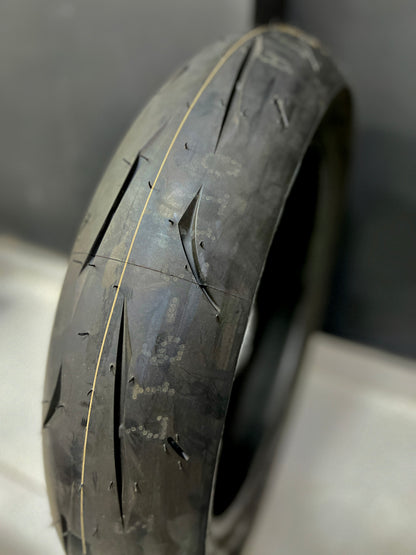 BRIDGESTONE 140-70-17 BATTLAX RS10