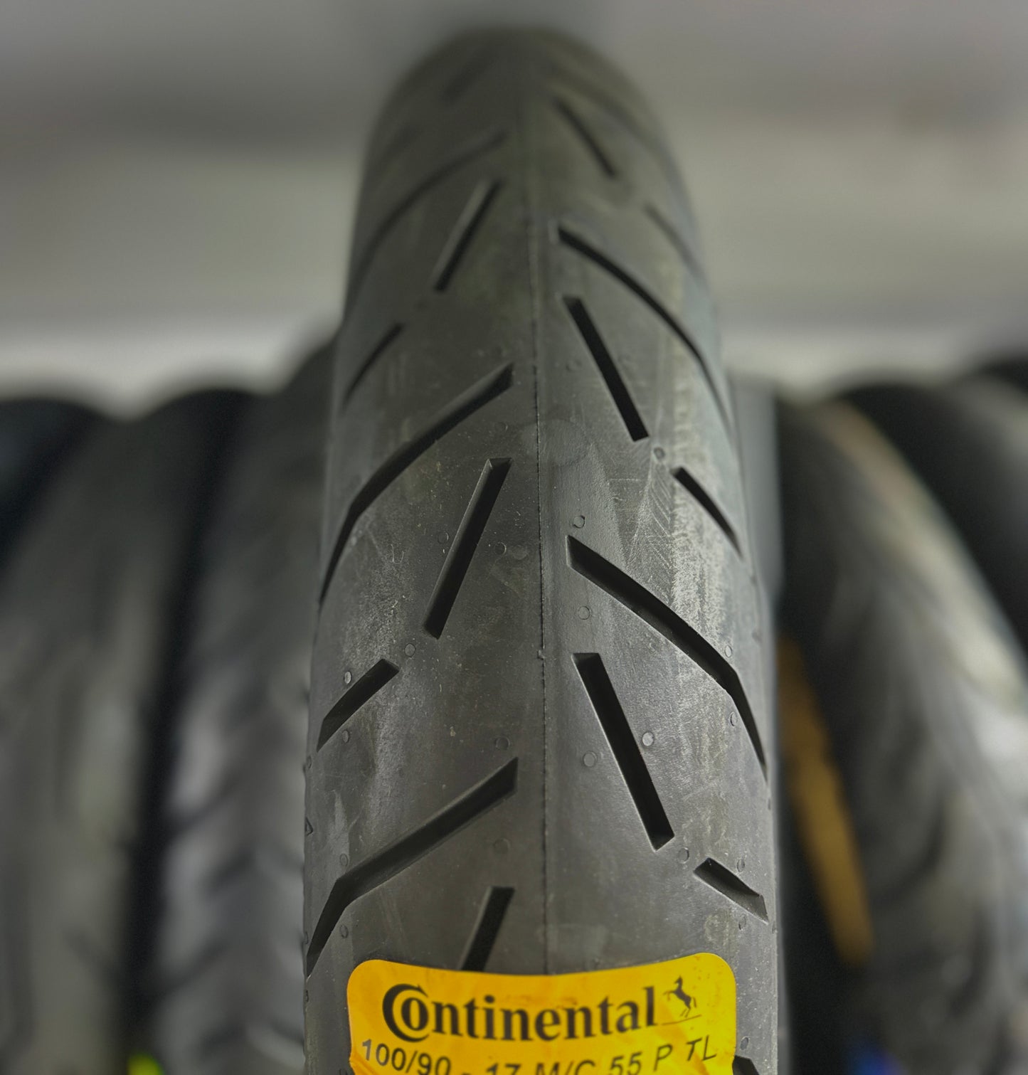 CONTINENTAL 100-90-17 CONTISTREET